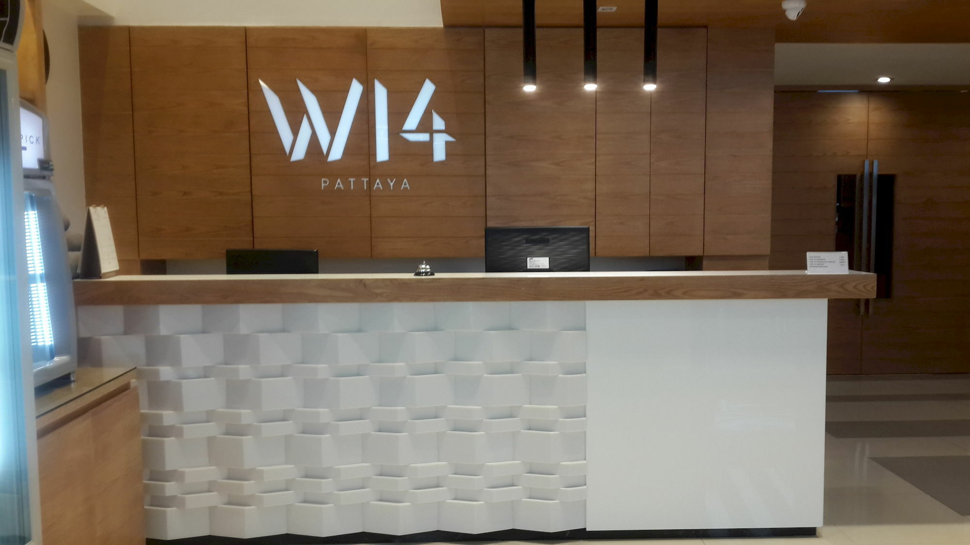 W14 Pattaya Hotel Eksteriør billede